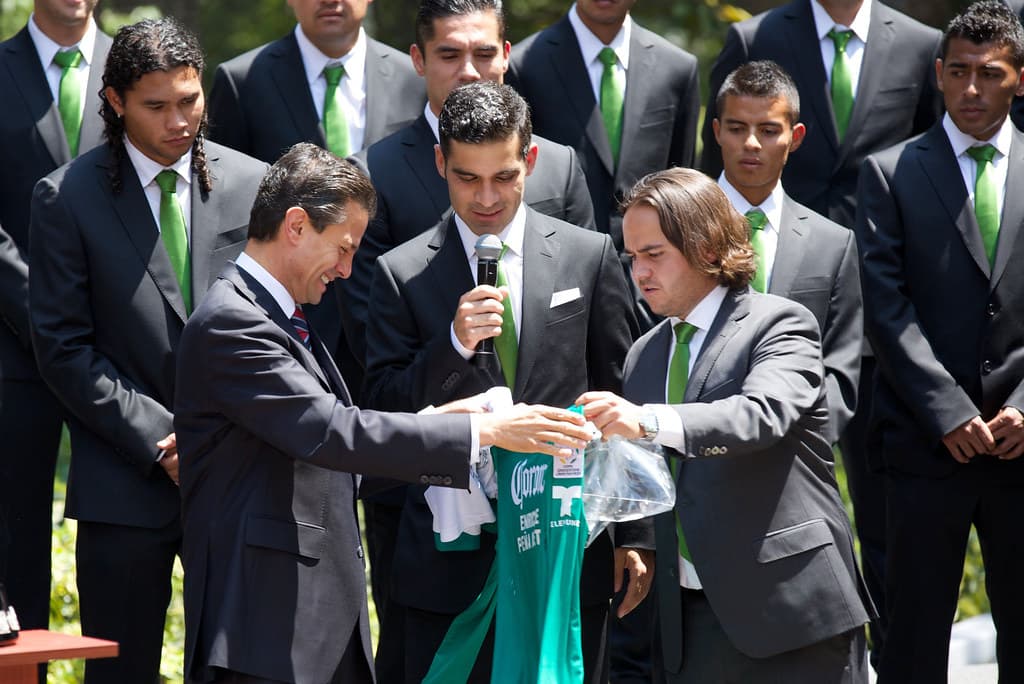 Campeones del Torneo de Apertura 2013 de la Liga MX de Futbol: “Club León”.