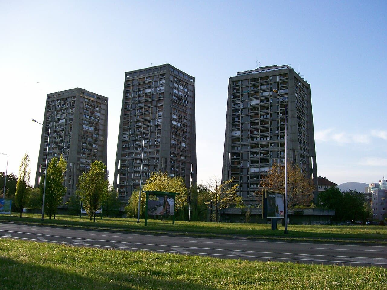 Richterovi neboderi u Slavonskoj aveniji, Zagreb, tzv. rakete.