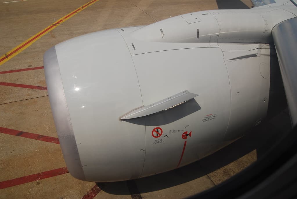 Boeing 737 NG (800) engine nacelle