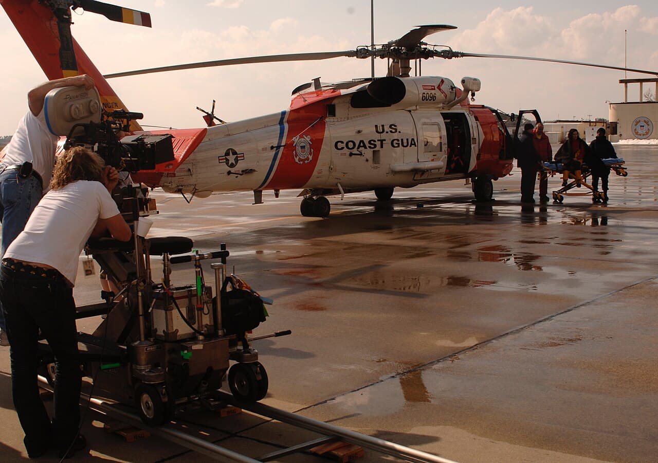 ELIZABETH CITY, N.C. (March 13, 2006)--Filmmakers were on-scene at Air Station Elizabeth City, shooting scenes for the…