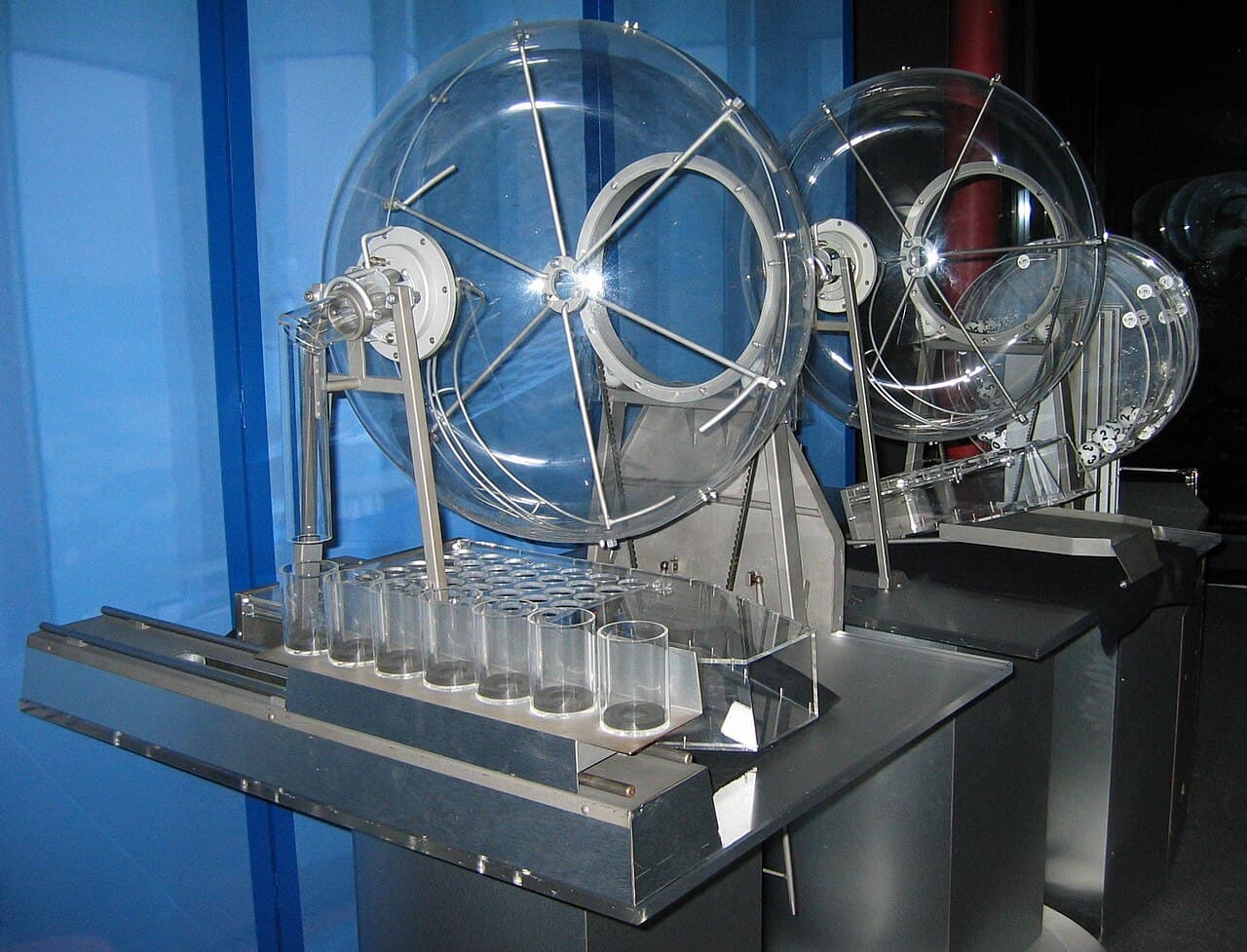 Equipment of Ziehung der Lottozahlen , Zusatzzahl , and Spiel 77 (lottery) at the Television studio of Hessischer…