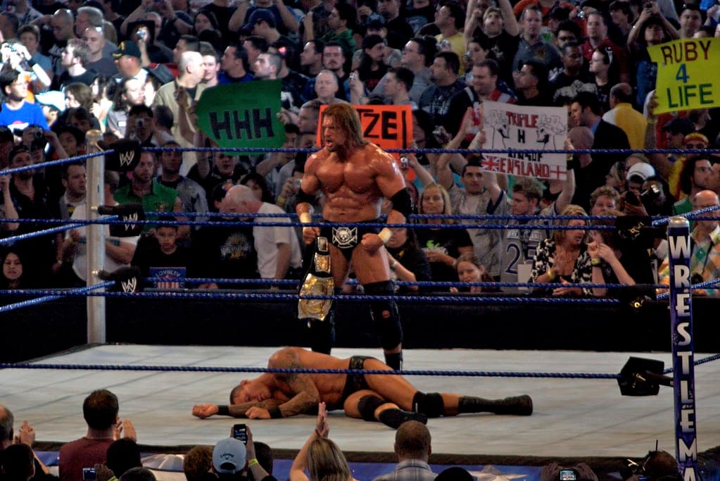 Triple H defeats Randy Orton