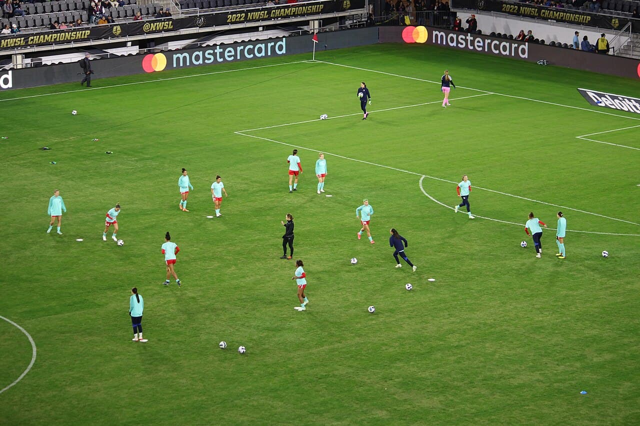 Kansas City Current warming up at the 2022 National Women's Soccer League Championship.