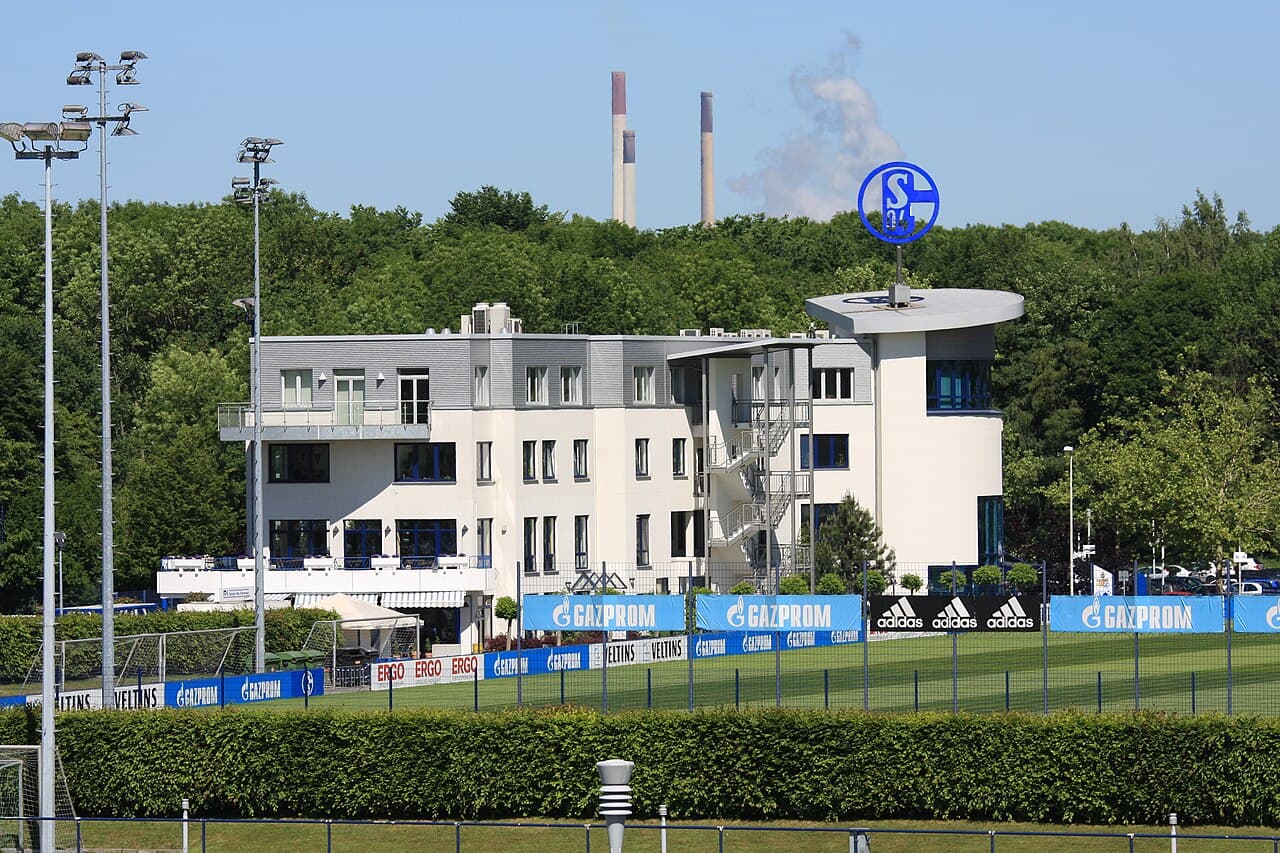 Photograph illustrating Schalke 04