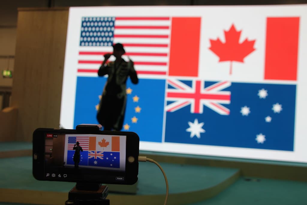 Reprise of past fossils: Day 6 Fossil to USA, Canada, European Union and Australia - COP23 - IMG_2502