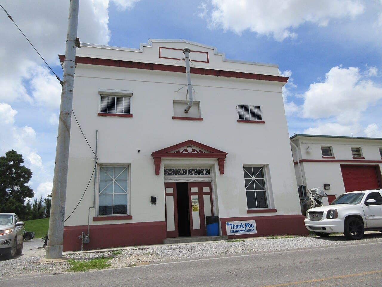 Oak Street just below the Jefferson Parish line. Includes the Oak Street pumping station aka Old River Station, which…