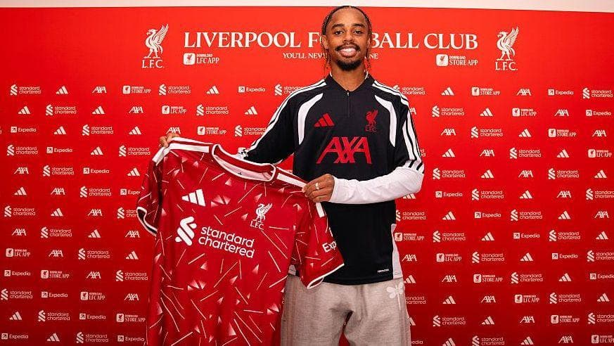 Bradley Barcola at Anfied-Liverpool signing