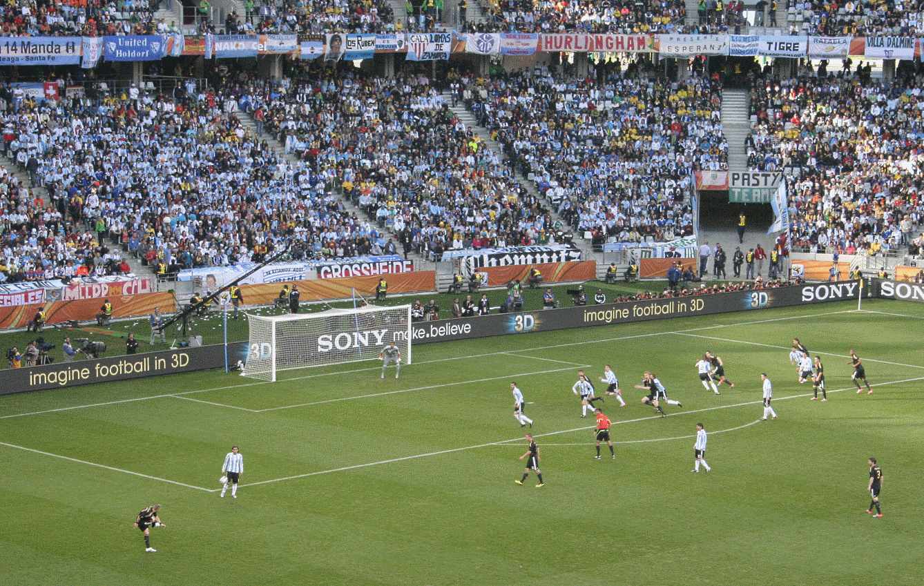 File:FIFA World Cup 2010 Argentina vs Germany - Thomas Müller opening goal.gif